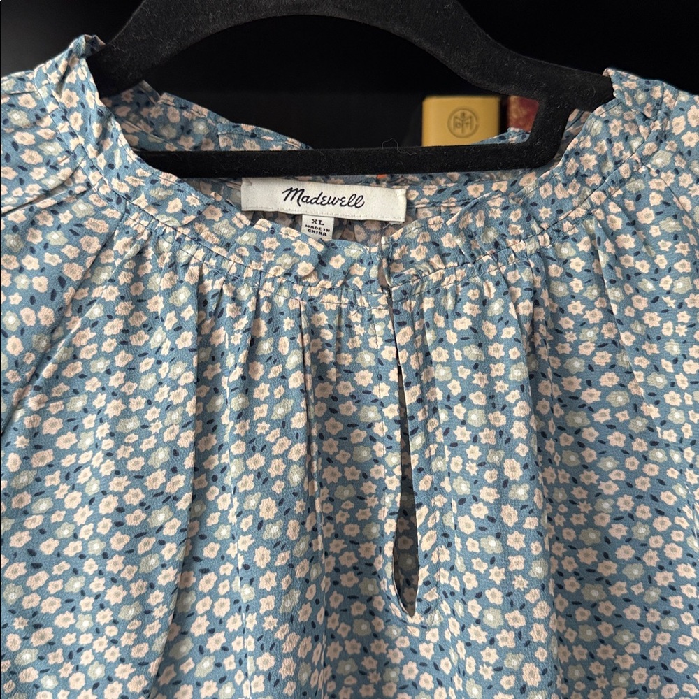 Madewell Silk Poet Top in Bitsy Floral - Picture 4 of 6